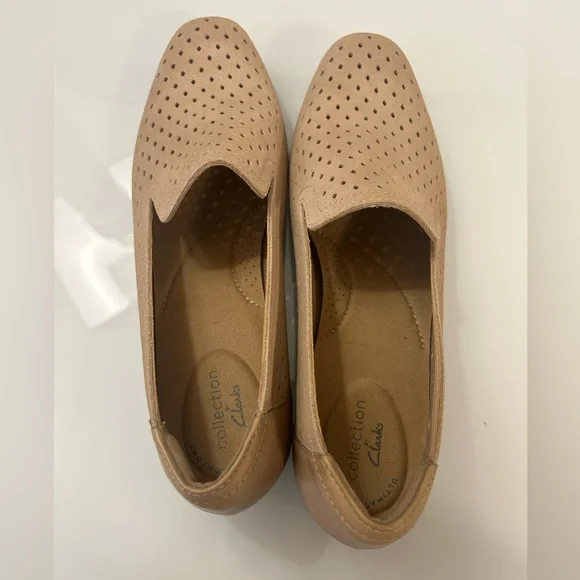 Clark’s suade loafers - Picture 3 of 6